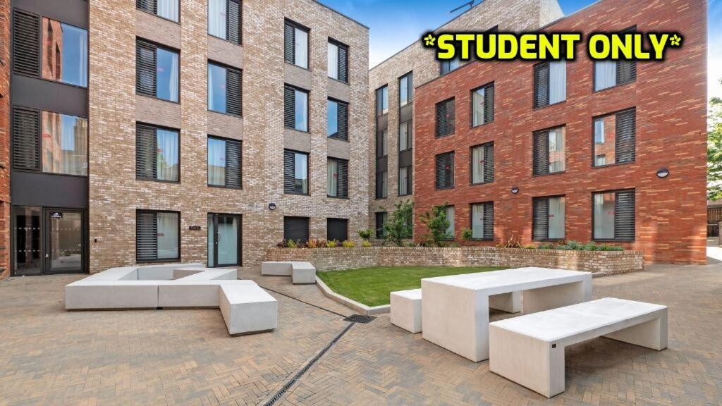 Student Only Zeni Ensuite Rooms, Colchester Ngoại thất bức ảnh