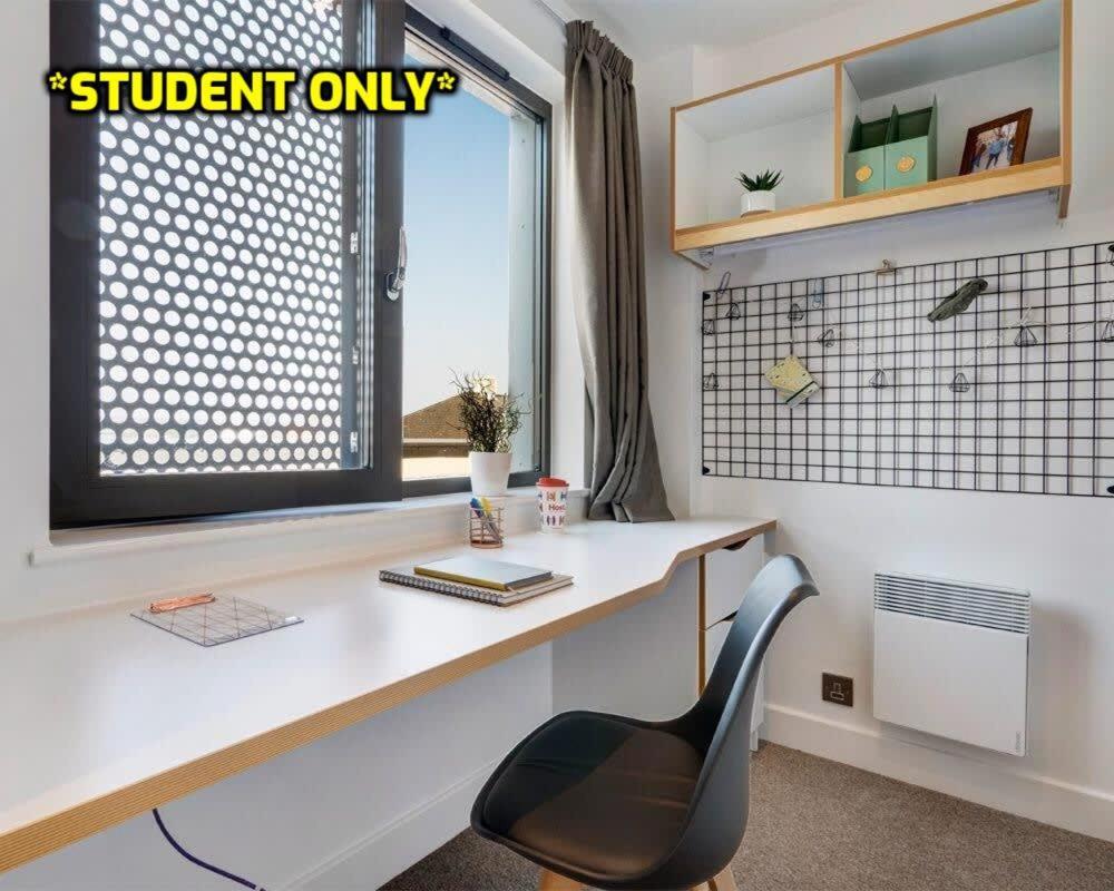 Student Only Zeni Ensuite Rooms, Colchester Ngoại thất bức ảnh